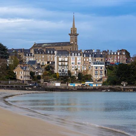 L'Ecume - Studio Moderne Avec Grand Balcon Et Place De Parking Apartman Dinard Kültér fotó